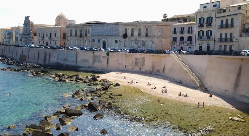 “Buongiorno Notizia” Le Notizie Odierne , “Siracusa” Torna Balneabile Calarossa.