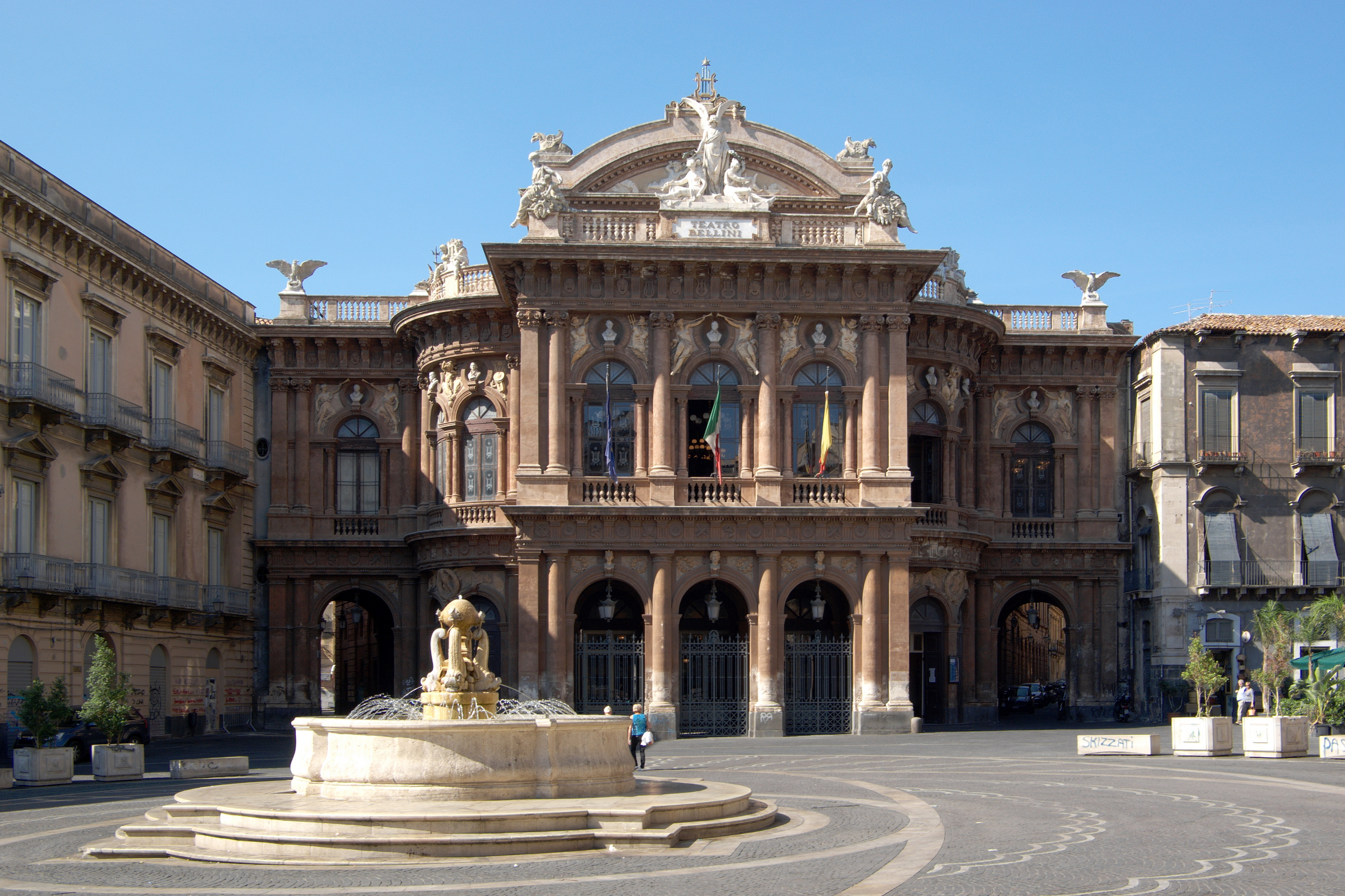 “Buongiorno Notizia” Le Notizie Odierne , I Lavoratori del Teatro Massimo Bellini Ancora senza Stipendio.