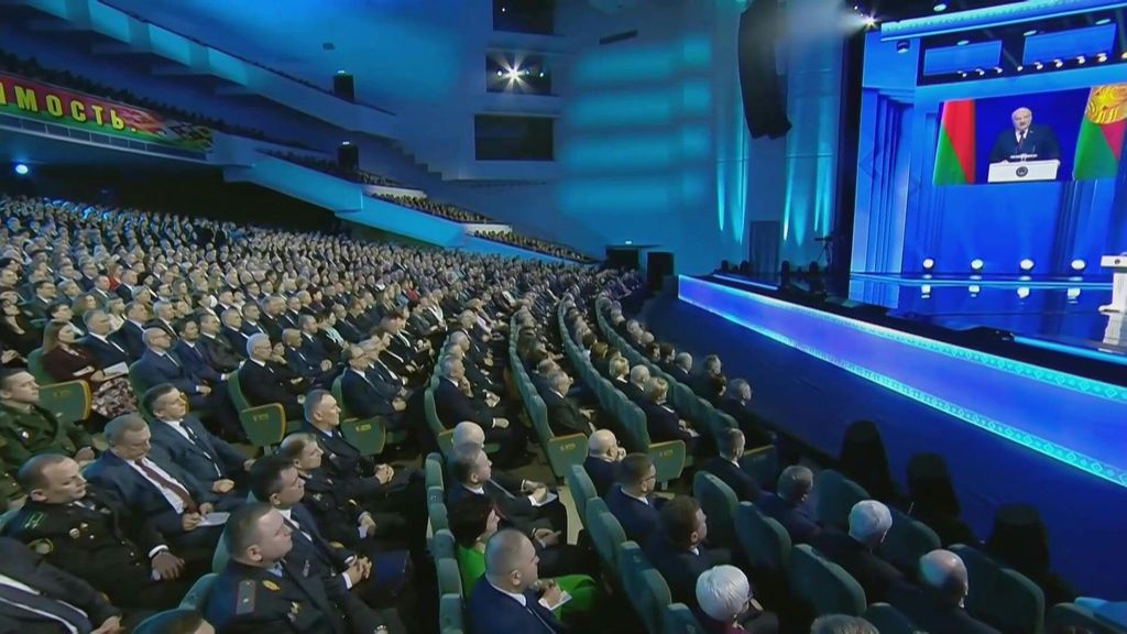 Ucraina, Lukashenko: la terza guerra mondiale “incombe”, solo con i negoziati si può evitare