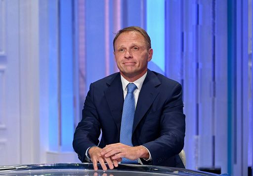 Lollobrigida a Vinitaly: “Lavorare in campagna non è svilente”