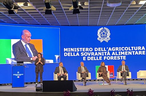 Schillaci: un bicchiere di vino con dieta italiana ha effetto salutare