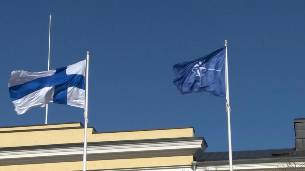 Da oggi la Finlandia è ufficialmente nella Nato. Stoltenberg: “Sono felice e orgoglioso”