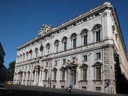 Consulta: Regioni non poossono aumentare numero mandati Sindaci
