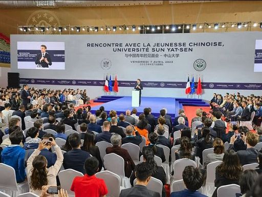 Macron agli studenti cinesi: scambi di ricerca vettore di amicizia