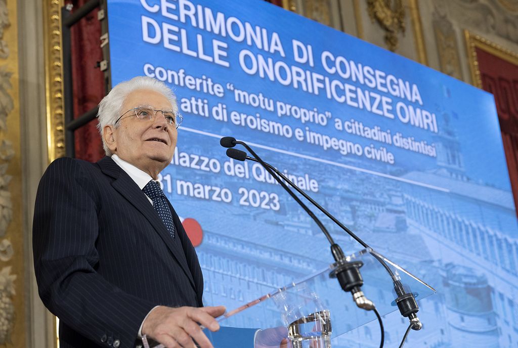 Mattarella: la Polizia incarna i principi della Costituzione