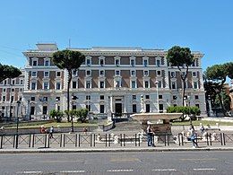 Migranti, Valerio Valenti nominato commissario per l’emergenza