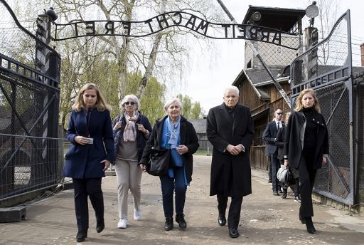 Mattarella tra l'”orrore” di Auschwitz: ‘Regimi fascisti complici’