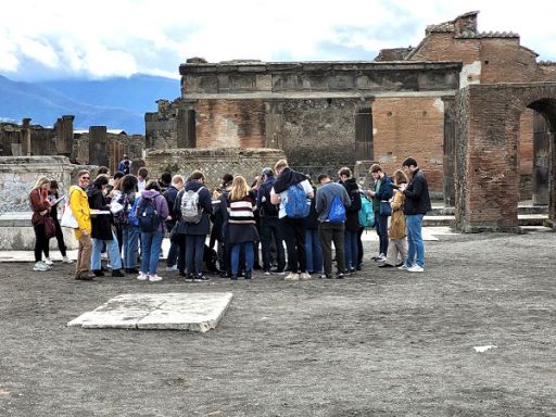 Turismo: a Pompei aperture straordinarie per i ponti festivi