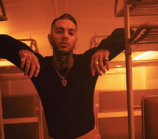 Emis Killa, il nuovo album “Effetto Notte” fuori il 19 maggio