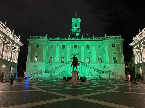 Roma, M5S e Lista Raggi chiedono ritiro delega Ambiente a Alfonsi