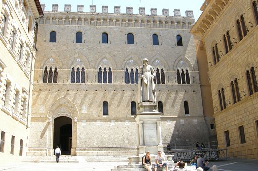 Mps: utile primo trimestre sale a 236 milioni, oltre le attese