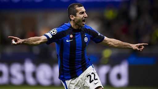 Milan-Inter 0-2, nerazzurri con un piede in finale