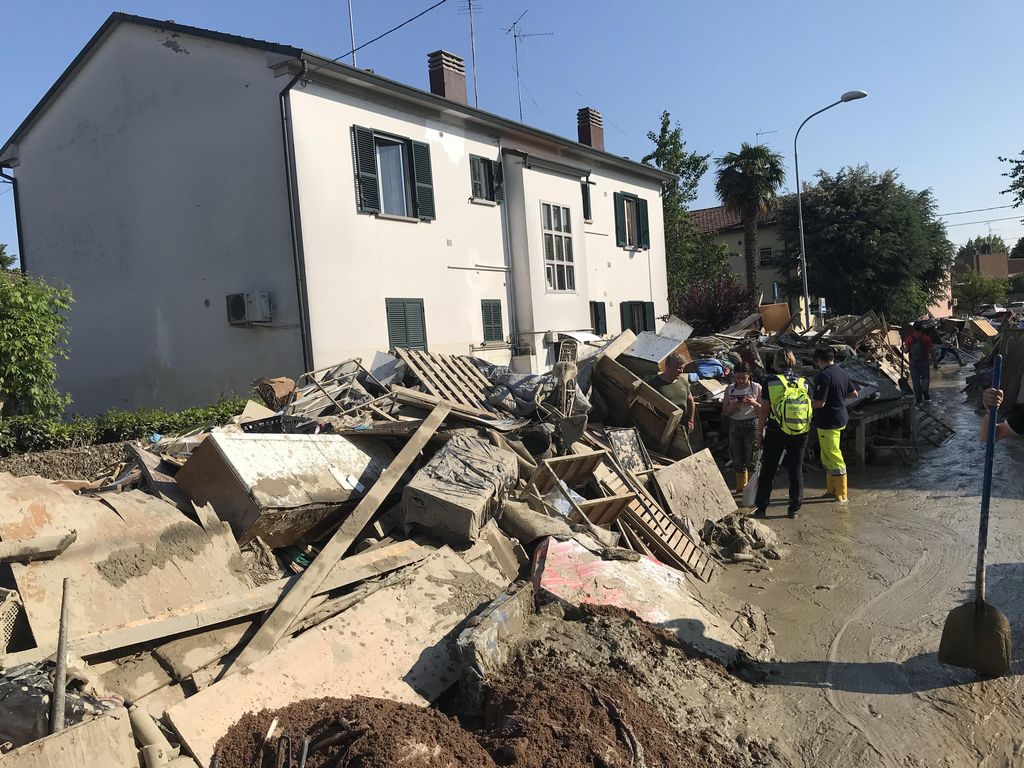 La protezione civile: è ancora allerta rossa maltempo in Emilia Romagna