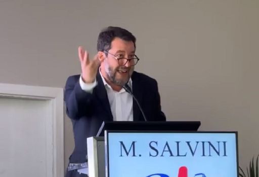 Auto, Salvini: “Penso che riusciremo a bloccare l’euro 7″