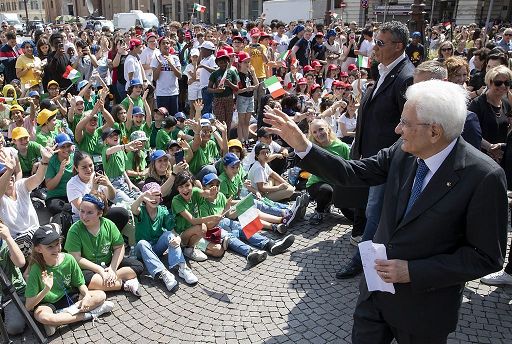 2 giugno, Mattarella: la Costituzione è un riferimento sicuro