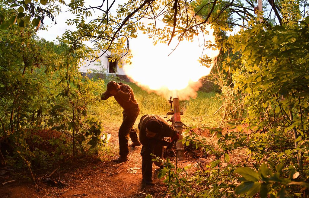 Gruppi filo ucraini combattono al confine russo. Nel Donetsk truppe speciali cecene lanciano l’attacco