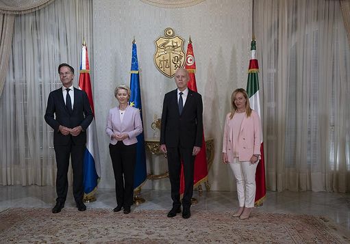 Meloni a Tunisi con Ue incassa prima intesa. Ma resta nodo Fmi