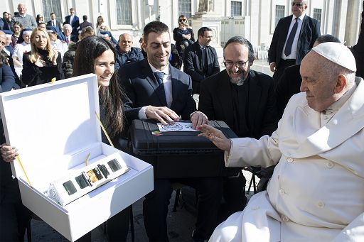 Lanciata Spei satelles: nello spazio messaggio di speranza del Papa