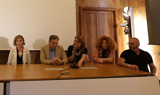 Aids, Icar: 2 migranti su 3 si infettano in Italia causa condizioni vita