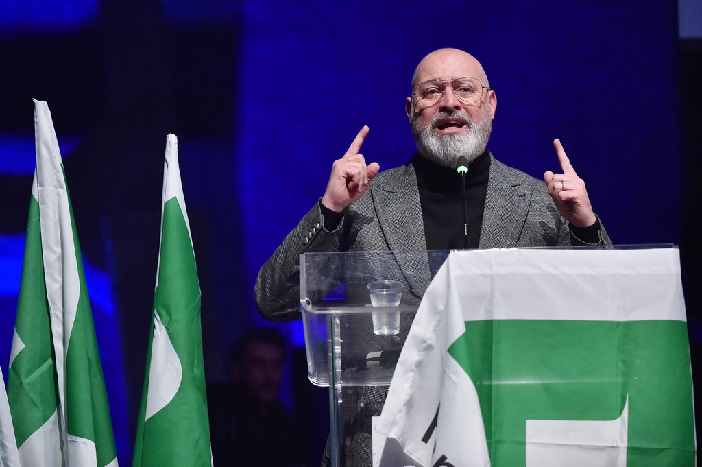 Pd, Bonaccini: no indebolire Schlein, ma partito non è movimento
