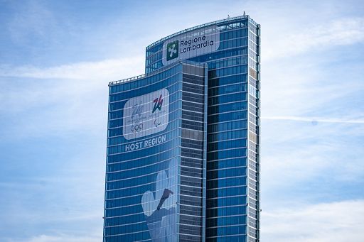Belvedere di Palazzo Lombardia sarà intitolato a Berlusconi