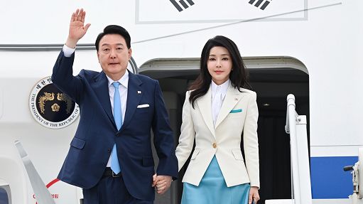 Presidente sudcoreano Yoon a Parigi incontra Macron