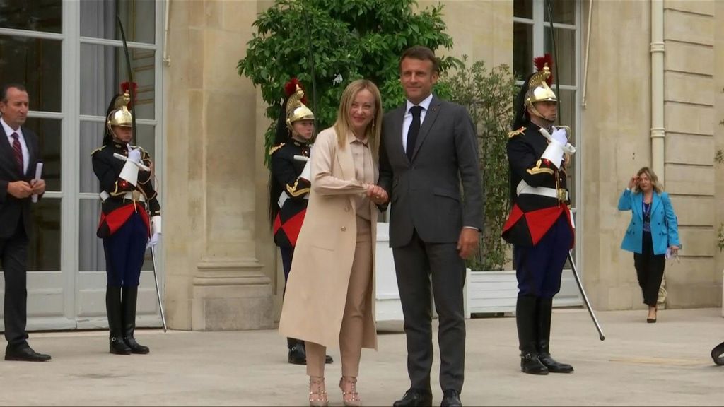 Parigi, Meloni all’Eliseo da Macron: fra Italia e Francia relazione unica