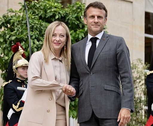 A Parigi disgelo tra Meloni e Macron, l’interesse nazionale prevale