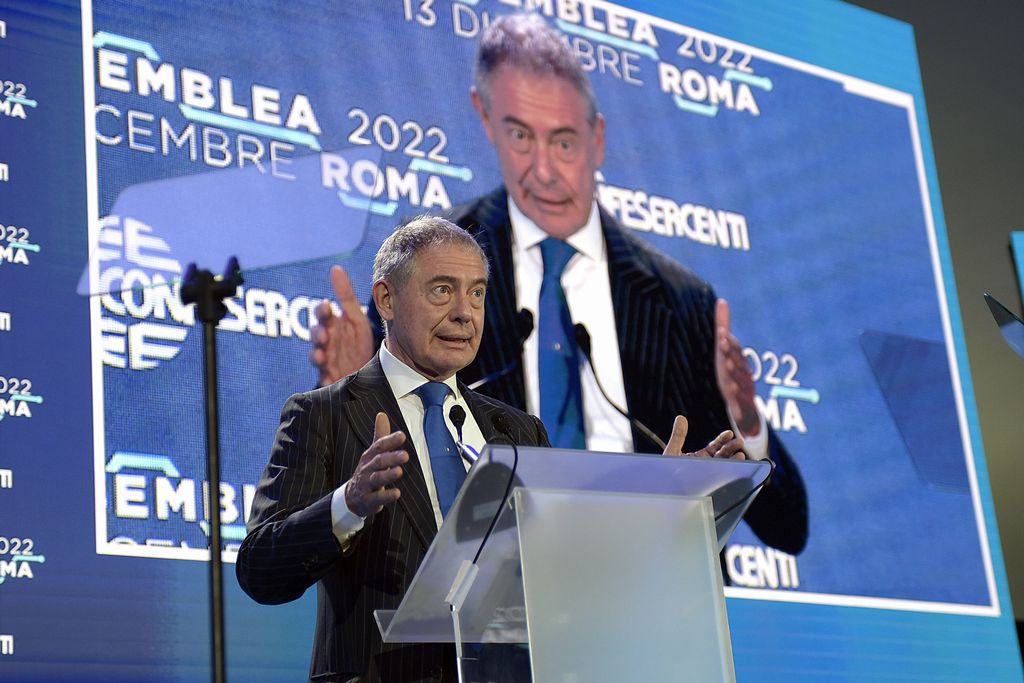 Urso: ho il dovere di agire sostenendo l’impresa italiana
