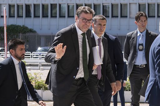 Giorgetti incontra i vertici della Rai (si farà un tavolo tecnico sul tema del canone)