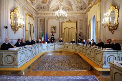 La Consulta: differire i trattamenti di fine servizio è incompatibile con la Costituzione