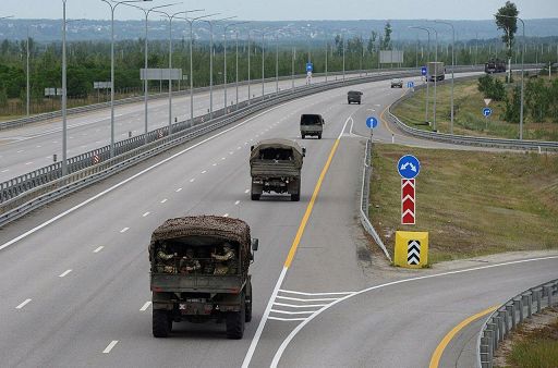 Elicotteri militari russi pattugliano Mosca (i convogli militari Wagner si avvicinano)