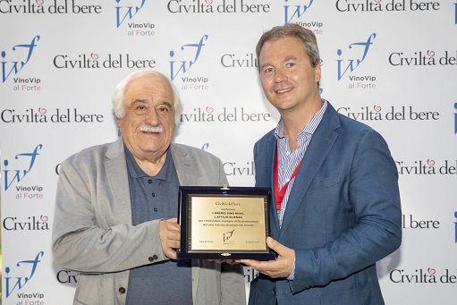 Vino, ad Attilio Scienza il Premio Khail 2023 di Civiltà del bere