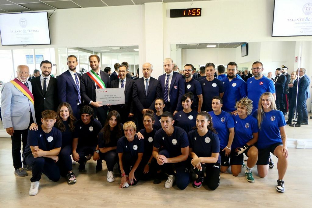 Ostia, Piantedosi consegna la “Palestra della Legalità”