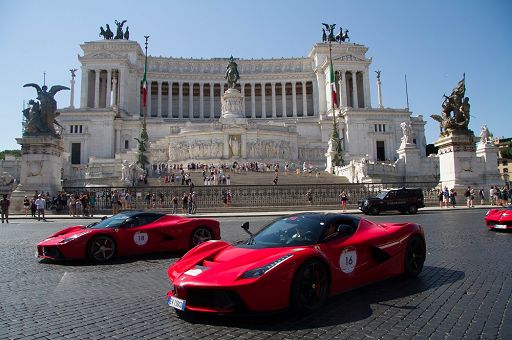 Ferrari Cavalcade torna con oltre 100 vetture in Italia Centrale