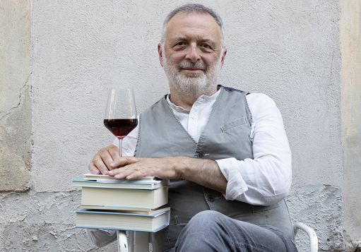 Gli “Esercizi spirituali per bevitori di vino” del critico Peretti