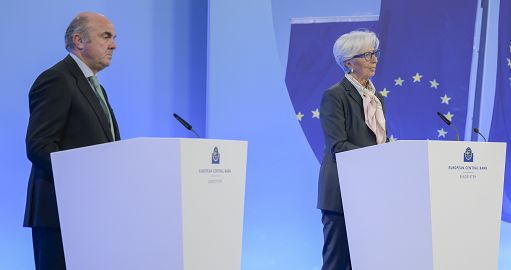 Bce: inflazione troppo alta, servono tassi a livelli restrittivi