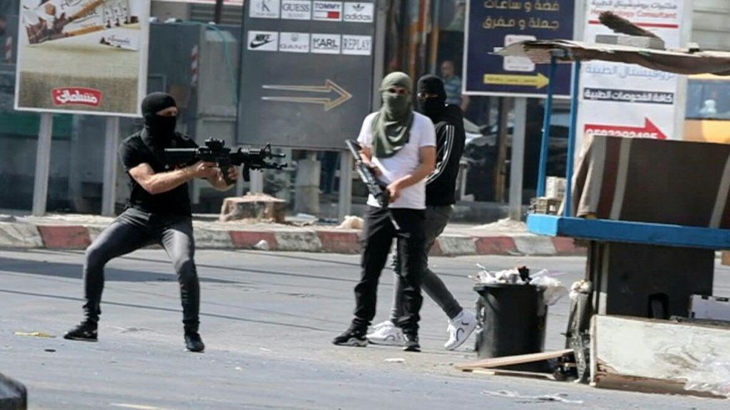 Raid di Israele a Jenin, battaglia al campo profughi: otto morti