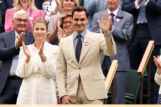 Wimbledon, Alcaraz vince mentre Federer torna sul centrale da re