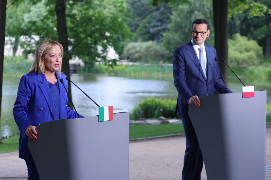 Meloni compatta Ecr in vista europee, sostegno a Morawiecki e Vox
