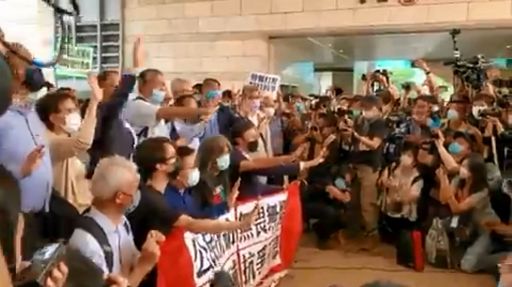 Hong Kong, arrestati quattro militanti pro-democrazia