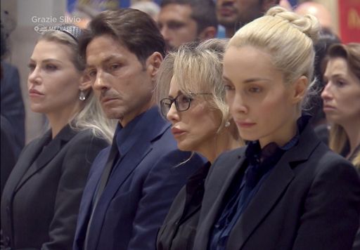 Il testamento di Berlusconi, a Marina e Pier Silvio la maggioranza di Fininvest. A Marta Fascina 100 milioni