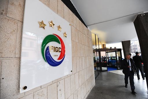 La Figc riammette il Lecco in serie B e boccia la Reggina