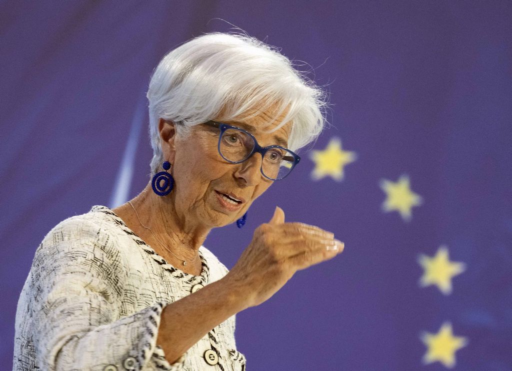 Lagarde: inflazione cala ma resta alta, e lancia richiamo a imprese