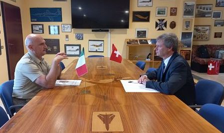 F-35, il Segretario Generale della Difesa svizzera a Cameri