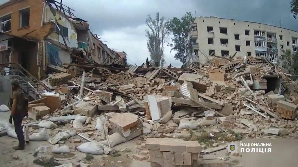 Attacco russo a Orikhiv: 4 morti. L’inviato di Mosca a Vienna: negoziati di pace al momento impossibili