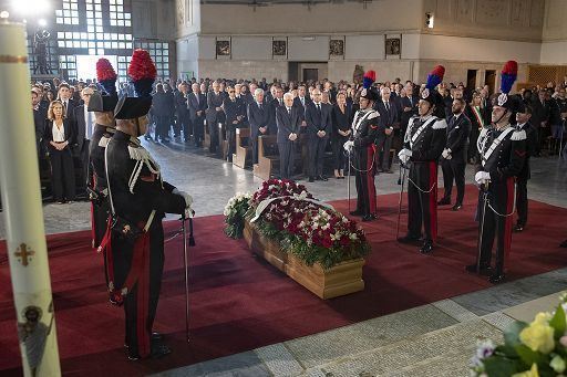 Ai funerali di Stato di Forlani si ritrovano i superstiti della Dc e i centristi