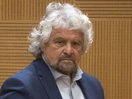 Grillo: capitalismo sul burrone, ma non riusciamo a immaginare fine