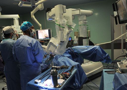 Ospedale Israelitico, primo intervento di nano-artroscopia alla spalla