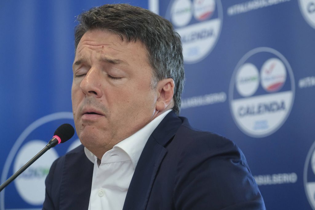 Renzi: il legame Berlusconi-attentati di mafia è tesi folle